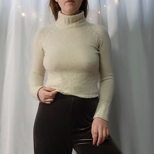 Cashmere Ivory Banana Republic Turtleneck, size xs